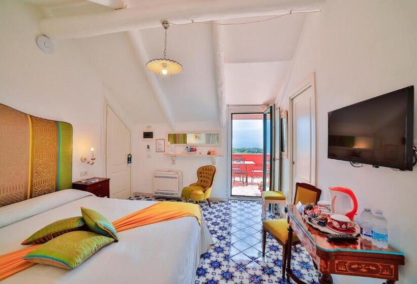 Deluxe Suite Sea View, Palazzo Pascal