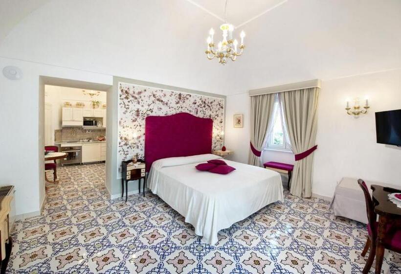 Deluxe Suite Sea View, Palazzo Pascal