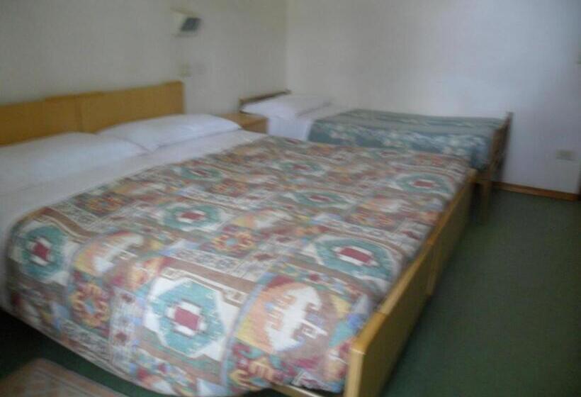 Номер Стандарт Трехместный, Albergo Giardino