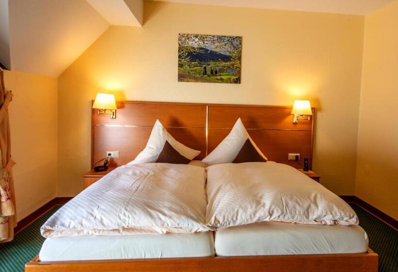 标准间带阳台, Burgfrieden