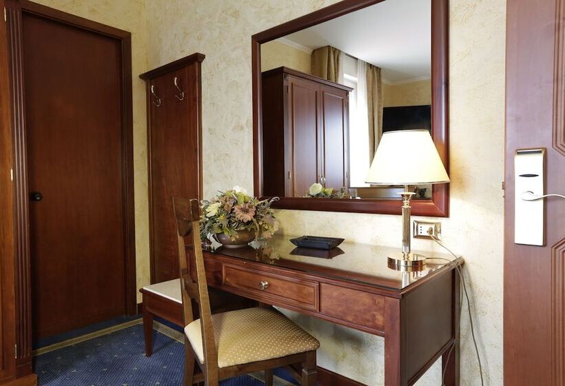 スタンダード4人部屋, La Martinica