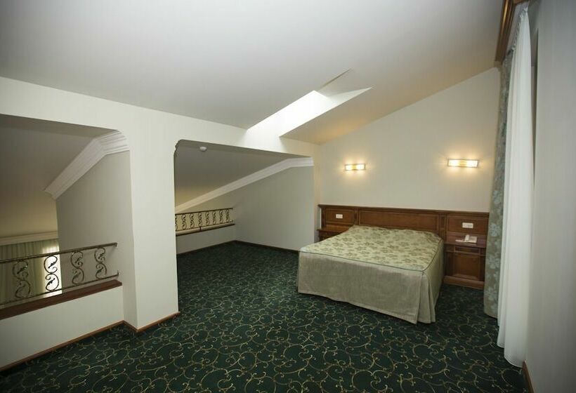 سوییت جونیور, Russia