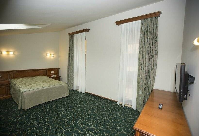 سوییت جونیور, Russia