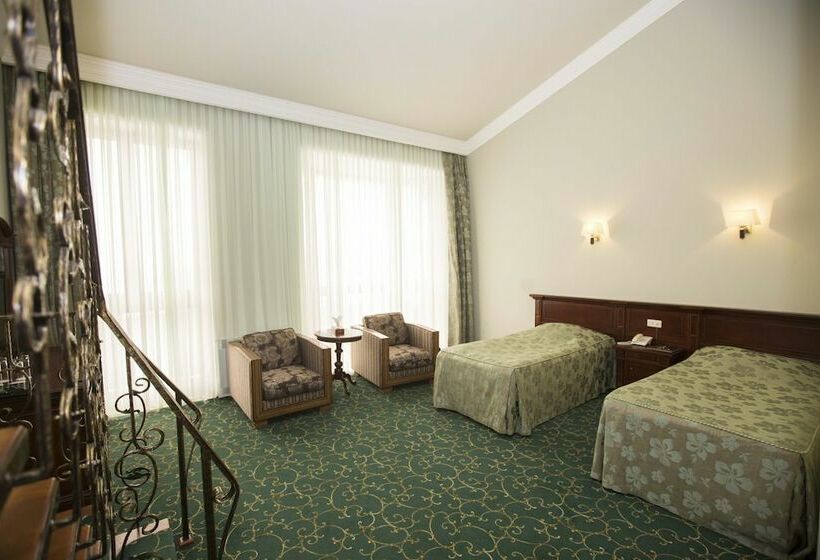 سوییت جونیور, Russia