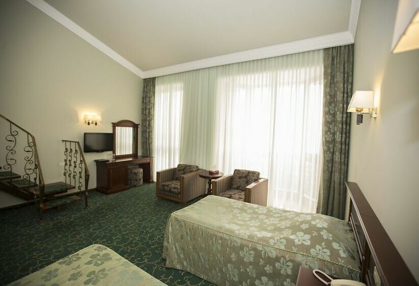 سوییت جونیور, Russia