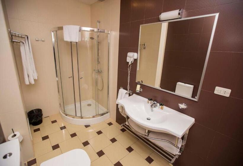 سوییت جونیور, Russia