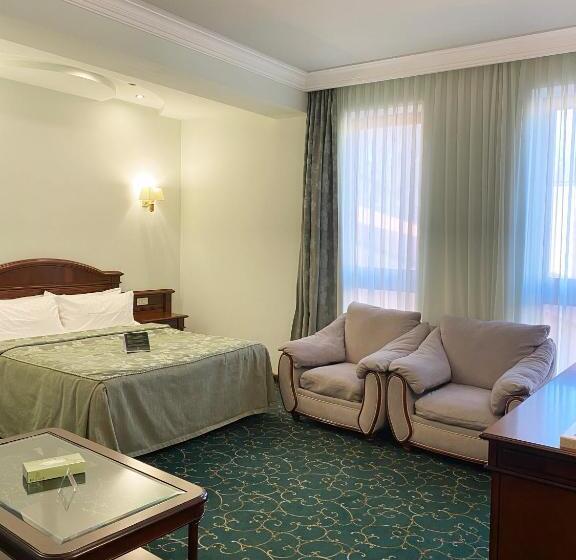 سوییت جونیور, Russia