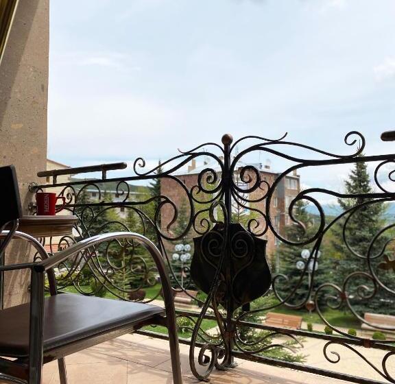 اتاق لوکس, Russia