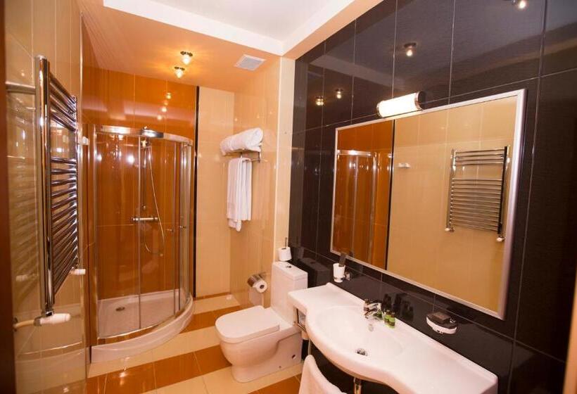 سوئیت پرزیدنت, Russia