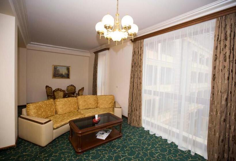 سوئیت پرزیدنت, Russia