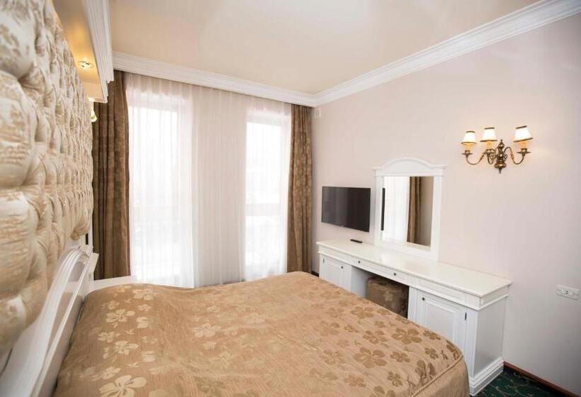 سوئیت پرزیدنت, Russia