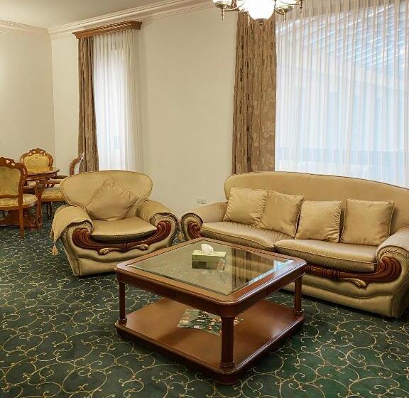 سوئیت پرزیدنت, Russia