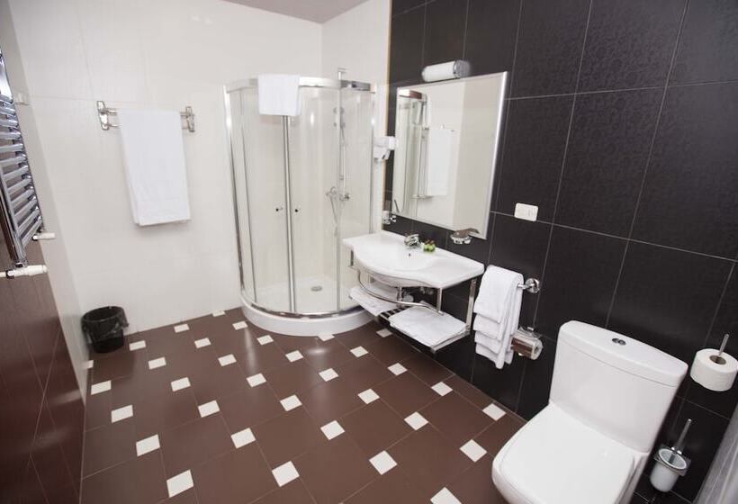 سوییت جونیور, Russia