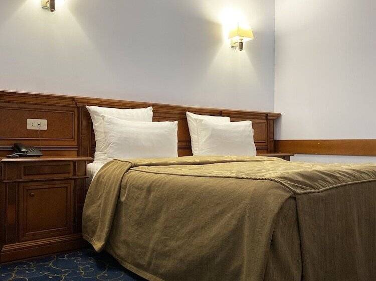 سوییت جونیور, Russia