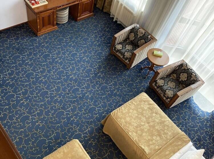 سوییت جونیور, Russia