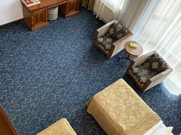 سوییت جونیور, Russia