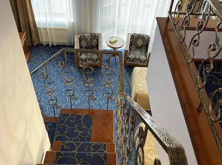 سوییت جونیور, Russia