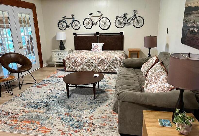 Дом 3 Спальни, White Caps Motel