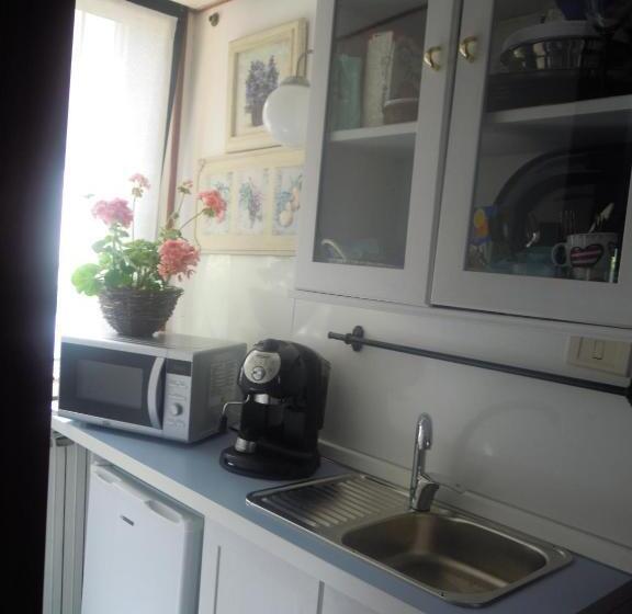 Quarto Quádruplo Standard, B&b Mare E Sole