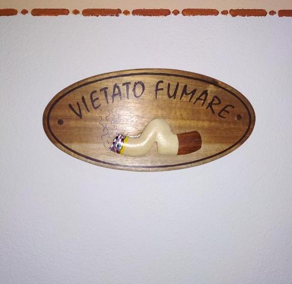 اتاق اکونومی, B&b Monticelli