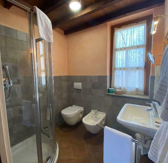 סוויטת ג'וניור, Foresteria Ristorante Conti Roero