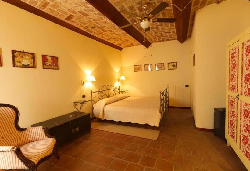 Номер Стандарт, Foresteria Ristorante Conti Roero