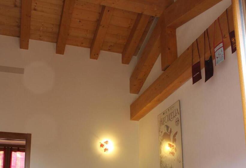 Трехместный Номер Стандарт с Балконом, La Bella Vigna