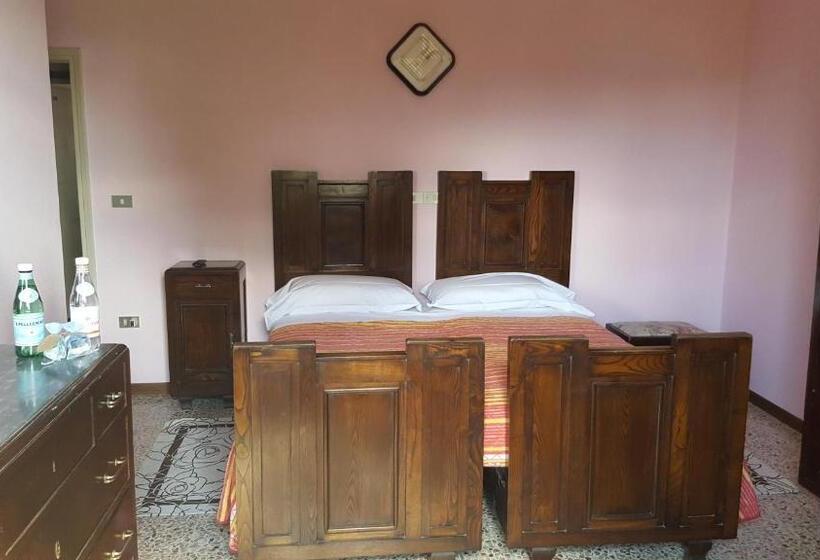 חדר סטנדרט, Albergo Ristorante Gualtieri