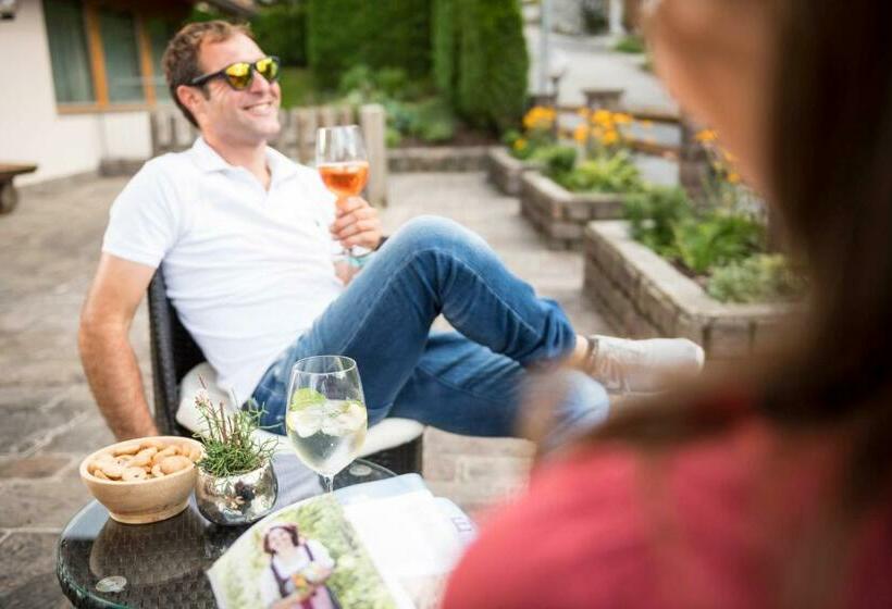 חדר סטנדרט יחיד, Am Anger