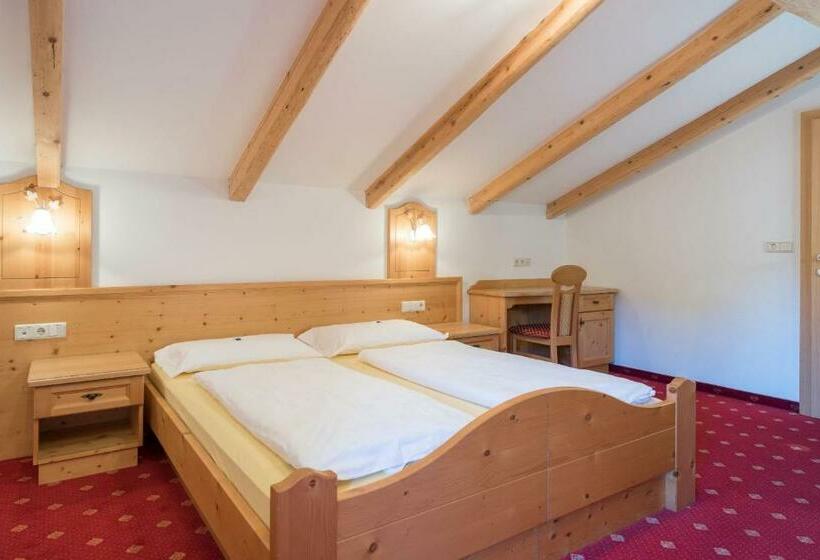 חדר סטנדרט, Kaserhof