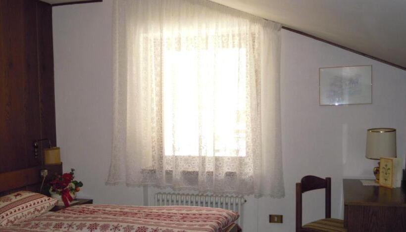 חדר יחיד קלאסי, Orsingher