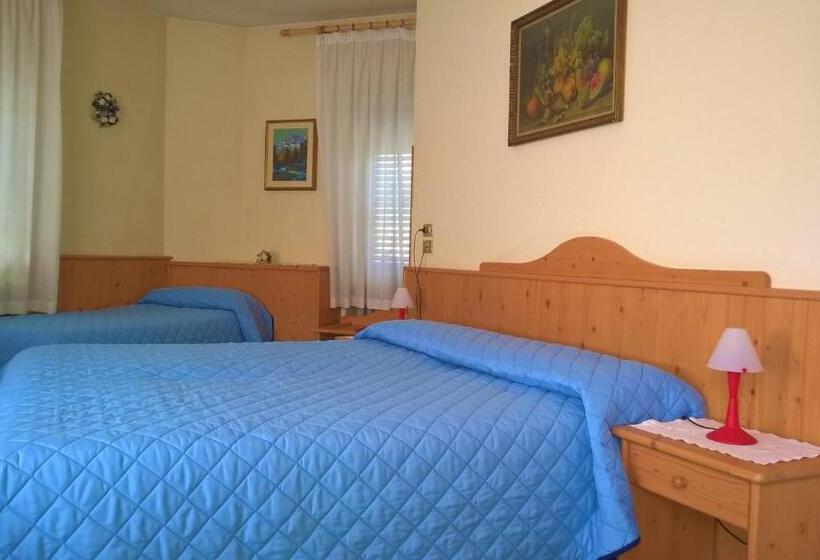 Номер Стандарт Трехместный, Zoldana