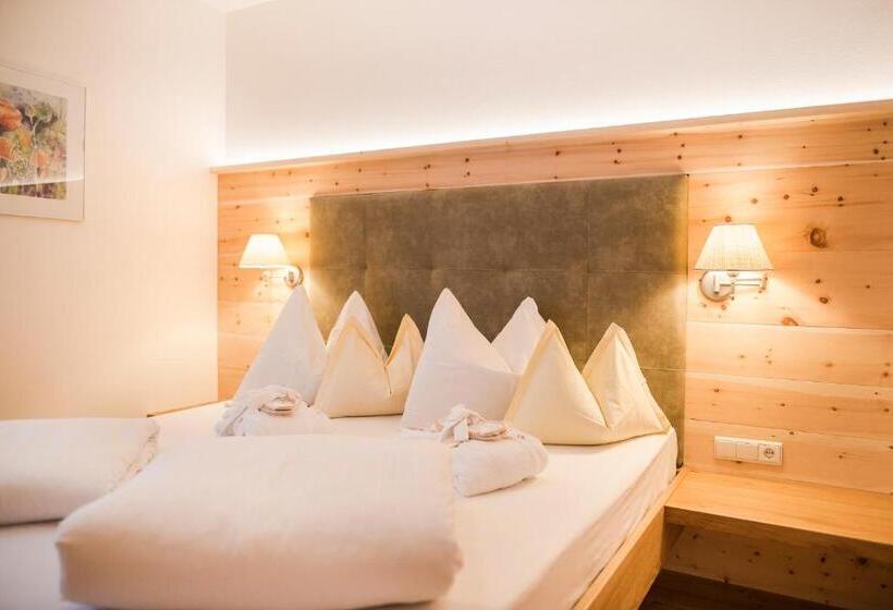 غرفة سوبيريور مزودة بشرفة, Naturhotel Gruberhof