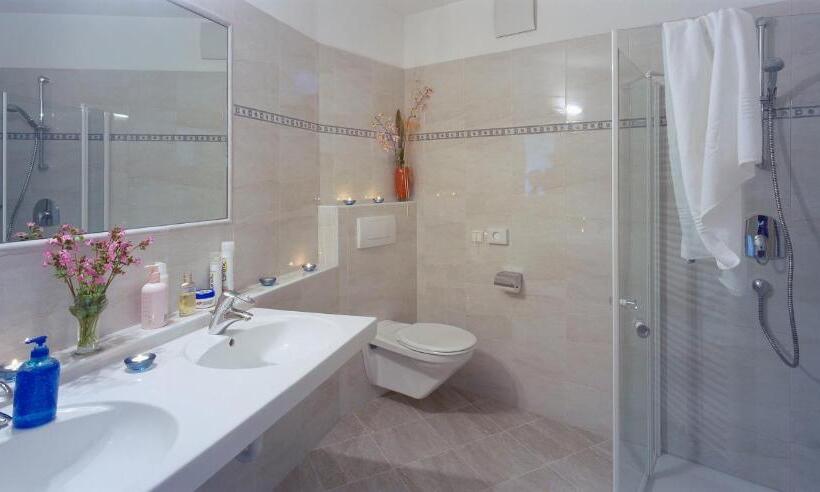 جناح مزوَّد بشرفة, Naturhotel Gruberhof