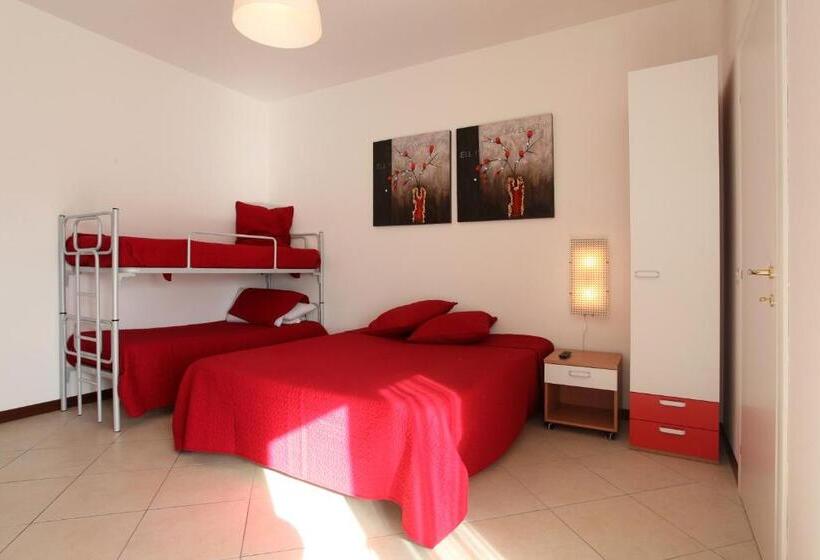 Четырехместный Номер Стандарт с Балконом, B&b Residenza Bianco Alle Grotte