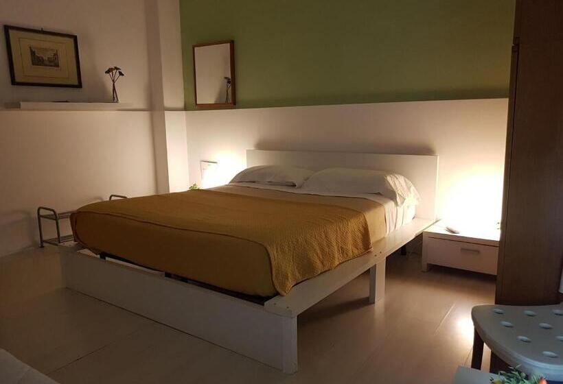 חדר סטנדרט לשלושה, Borgo Marinaro