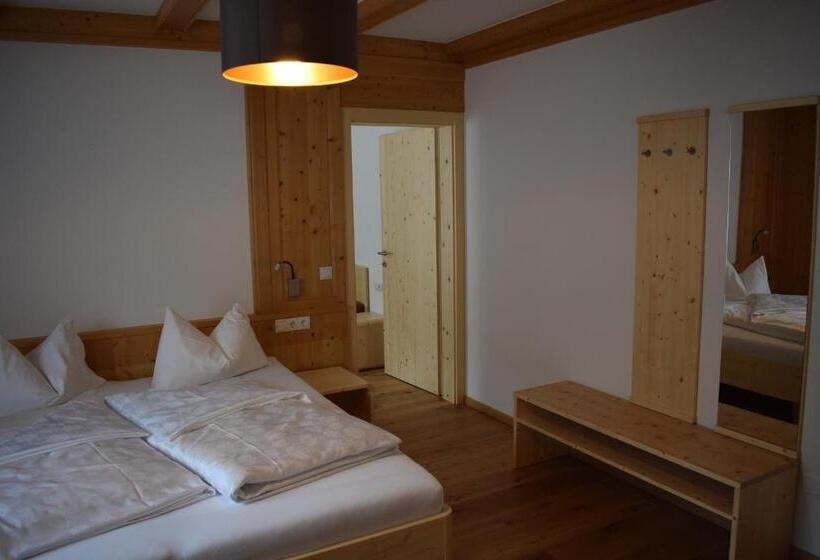 חדר משפחתי, Garni Appartments Helvetia