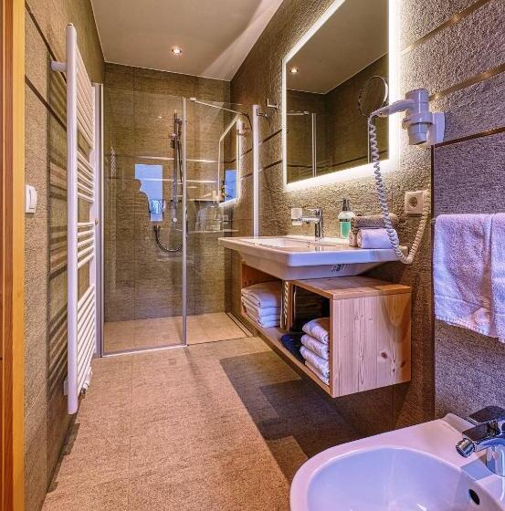 חדר משפחתי, Garni Appartments Helvetia