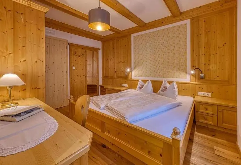 バルコニー付きスタンダードルーム, Garni Appartments Helvetia