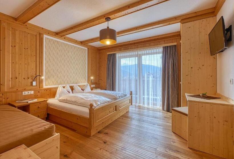 חדר סטנדרט עם מרפסת, Garni Appartments Helvetia