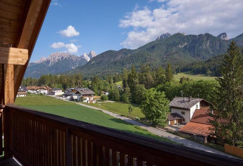 Номер Стандарт с Балконом, Garni Appartments Helvetia