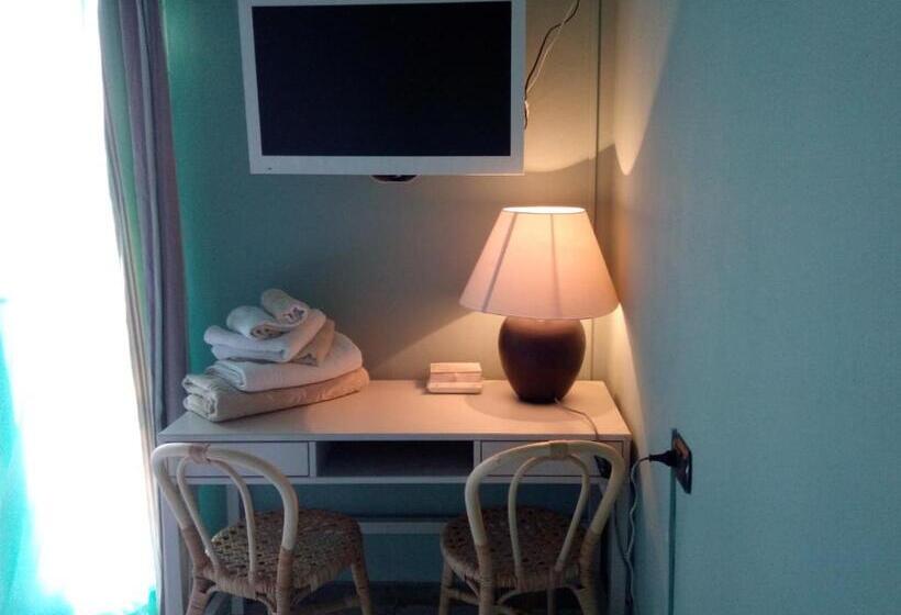 חדר סטנדרט עם מיטת קינג, Il Giardino Di Emilio