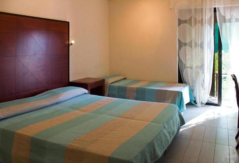 스탠다드 트리플 룸, Albergo Villa Anna