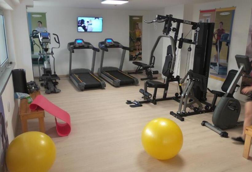 스탠다드 룸, Altis