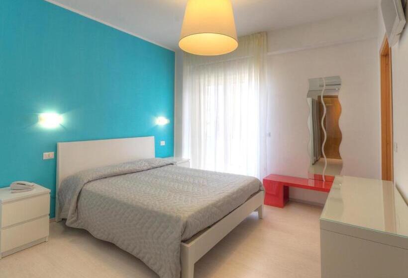 스탠다드 트리플 룸, Altis