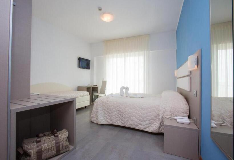 4인용 스탠다드 룸, Altis