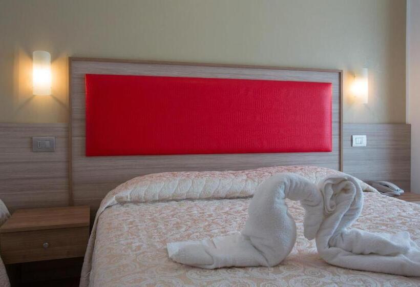 패밀리 룸, Altis