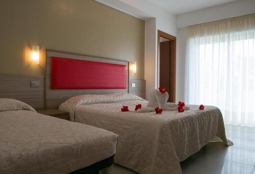 패밀리 룸, Altis