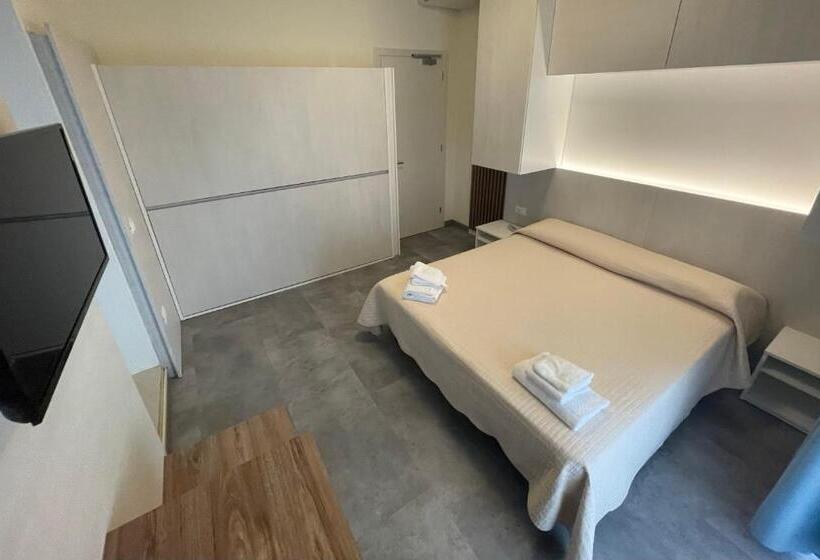 带阳台标准四人间, Catto Suisse