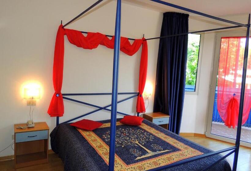 带阳台的高级房间, Catto Suisse